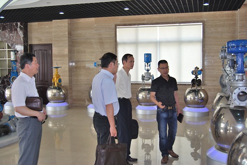 �й��ζ��^(q��)ί�y(t��ng)��(zh��n)�������L(zh��ng)���^(q��)�y(t��ng)��(zh��n)���C(j��)�P(gu��n)�h��֧��(sh��)ӛ������ͬ־���Ϻ������y�T(m��n)�S(ch��ng)ҕ�칤�����D 1��