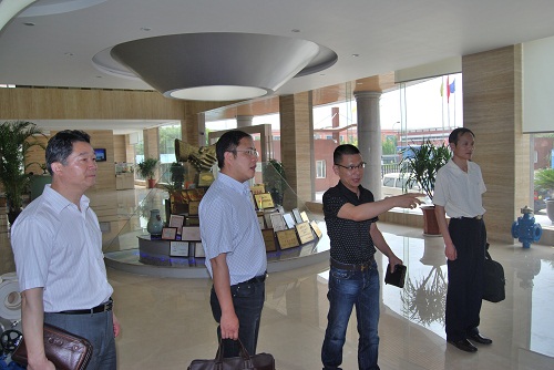 �й��ζ��^(q��)ί�y(t��ng)��(zh��n)�������L(zh��ng)���^(q��)�y(t��ng)��(zh��n)���C(j��)�P(gu��n)�h��֧��(sh��)ӛ������ͬ־���Ϻ������y�T(m��n)�S(ch��ng)ҕ�칤�����D 3��