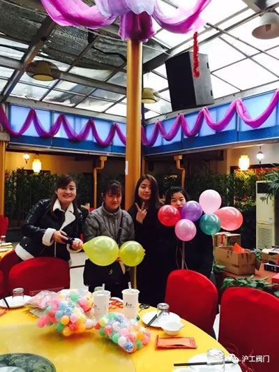 �Ϻ������y�T(m��n)�S2017ӭ�����(hu��)���(d��ng)���D2��