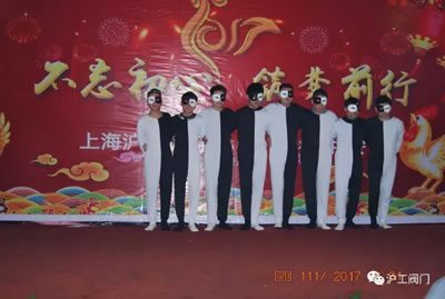 �Ϻ������y�T(m��n)�S2017ӭ�����(hu��)���(d��ng)���D12��