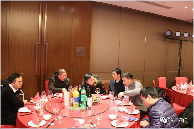 �����y�T����g��һ���䘷���ڣ��D4��