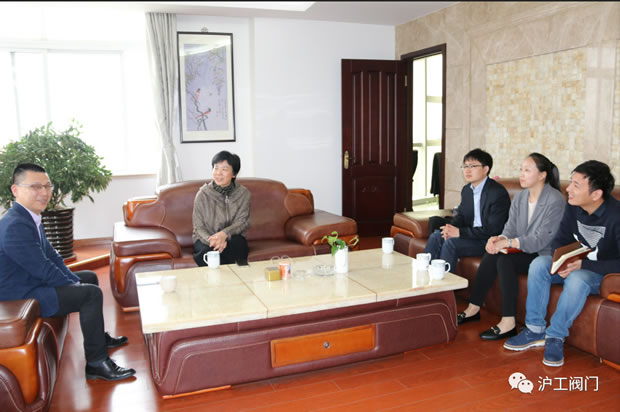 �Aͤ�(zh��n)�hί��(sh��)ӛ�����ڜ����y�T(m��n)�{(di��o)�У��D2��