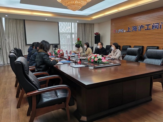 �ζ��^(q��)����(li��n)����ϯ���d������һ�����L�{(di��o)����˾������غ͏�(f��)����r���D1��