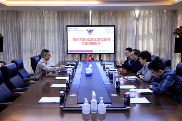 �ζ��^(q��)ί��ί���M�������L(zh��ng)Ҧ�l(w��i)�A�W�R�Ϻ������y�T�S�����F(tu��n)�����޹�˾�_չ���L�{(di��o)�й������D4��