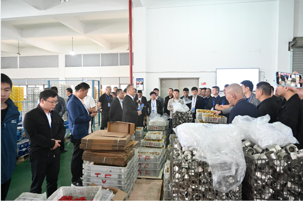 �Ϻ������y�T�S�����F(tu��n)�����޹�˾��h(hu��n)�ֹ�˾���S�F(xi��n)�����D5��